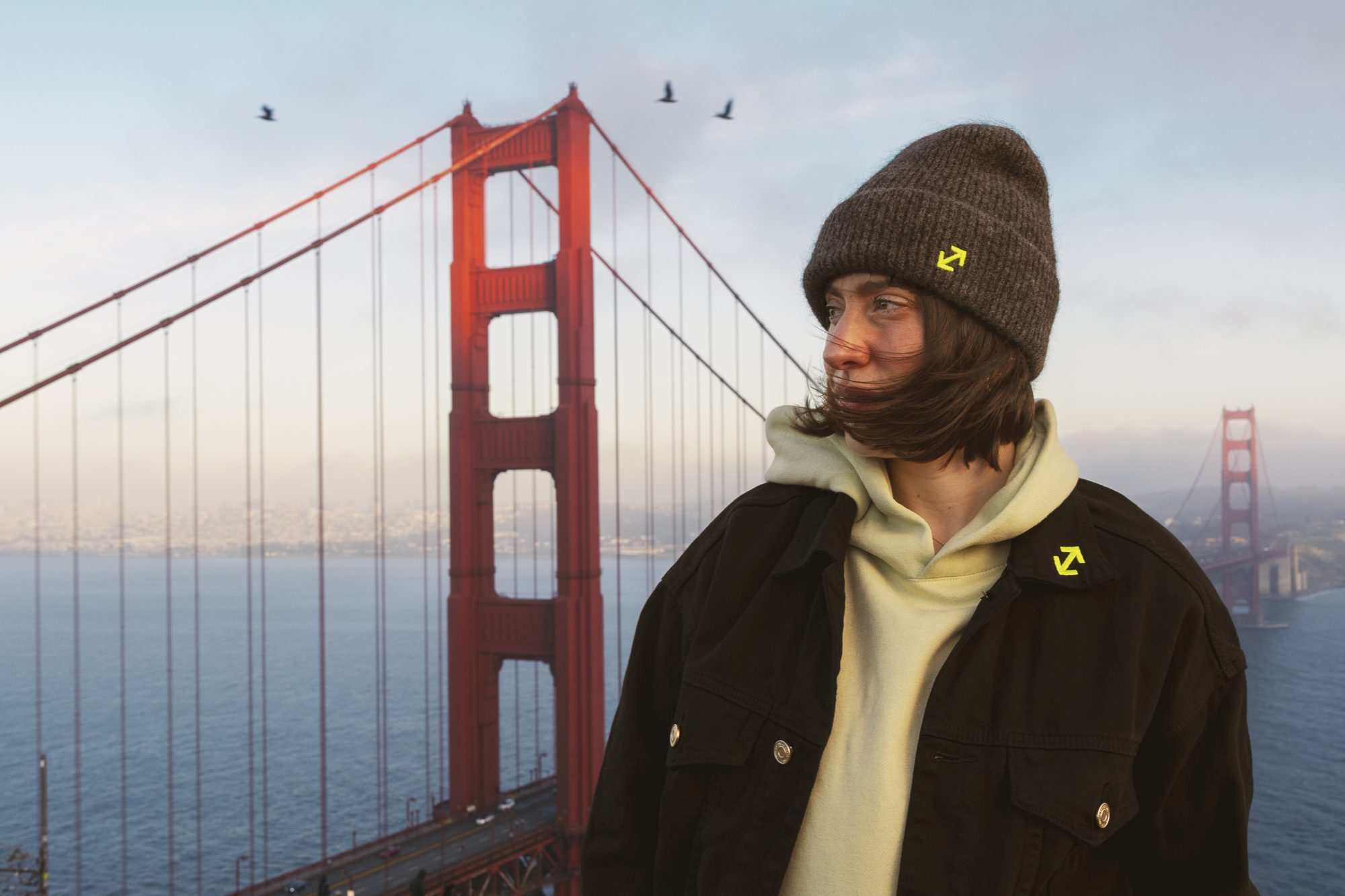 Upscale beanie and jacket with the embroidered logo, Golden Gate Bridge behind